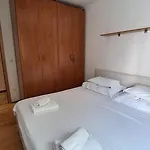 Apartment Garden Residence With Private Parking