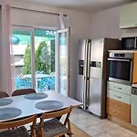 Apartment Garden Residence With Private Parking